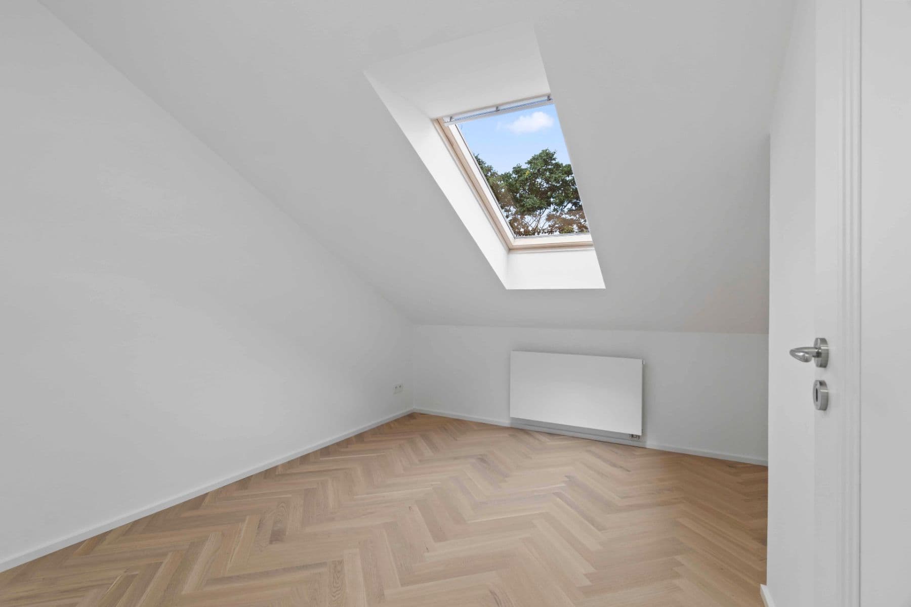 2 bedroom with open-plan kitchen flat to rent, 91 m², Sezimova, Prague, Prague 2 bedroom with open-plan kitchen flat to rent, 91 m², Sezimova, Prague, Prague