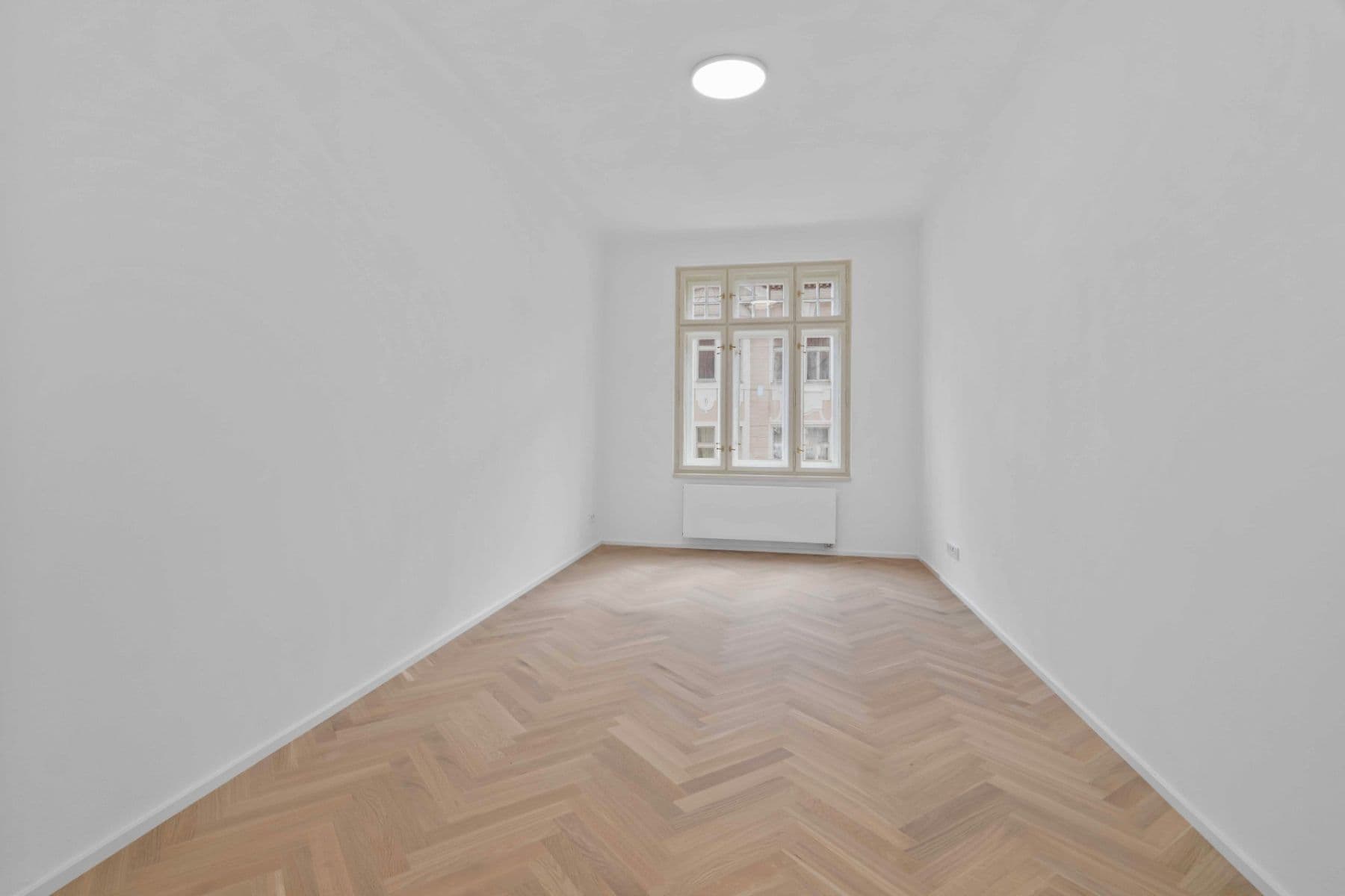 3 bedroom with open-plan kitchen flat to rent, 87 m², Sezimova, Prague, Prague 3 bedroom with open-plan kitchen flat to rent, 87 m², Sezimova, Prague, Prague