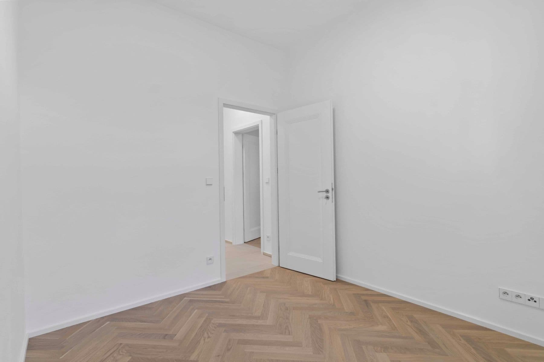 3 bedroom with open-plan kitchen flat to rent, 87 m², Sezimova, Prague, Prague 3 bedroom with open-plan kitchen flat to rent, 87 m², Sezimova, Prague, Prague