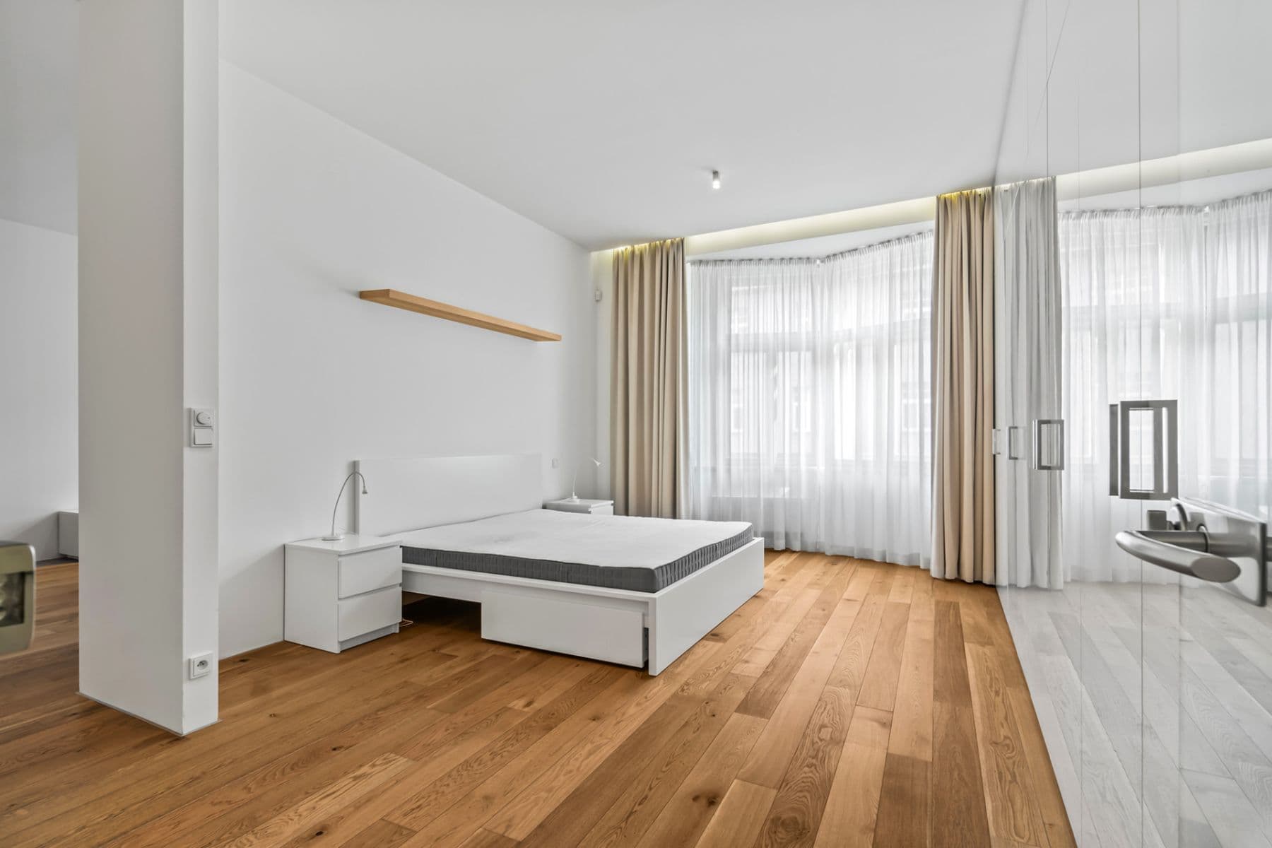 2 bedroom with open-plan kitchen flat to rent, 109 m², Laubova, Prague, Prague 2 bedroom with open-plan kitchen flat to rent, 109 m², Laubova, Prague, Prague