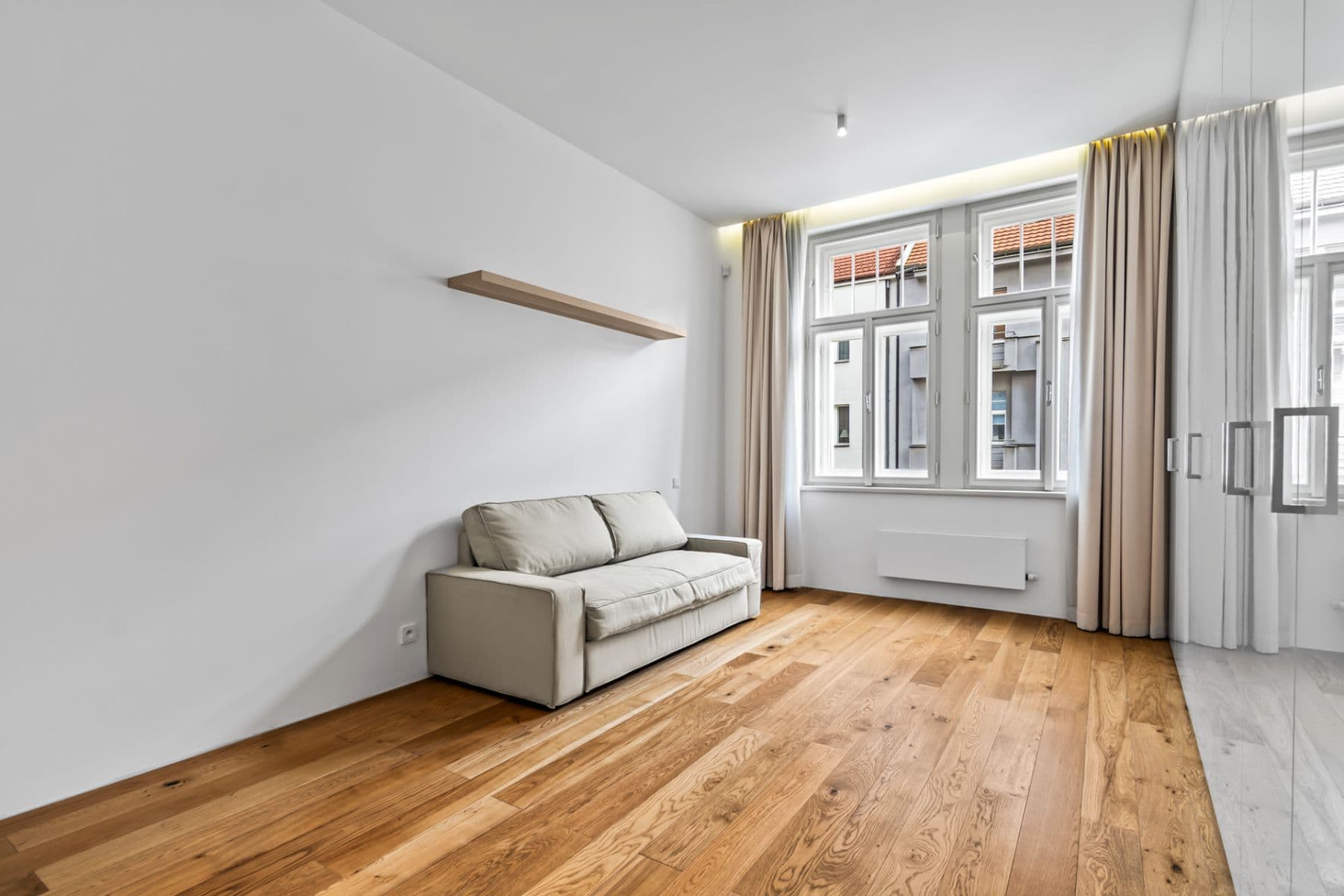 2 bedroom with open-plan kitchen flat to rent, 109 m², Laubova, Prague, Prague 2 bedroom with open-plan kitchen flat to rent, 109 m², Laubova, Prague, Prague