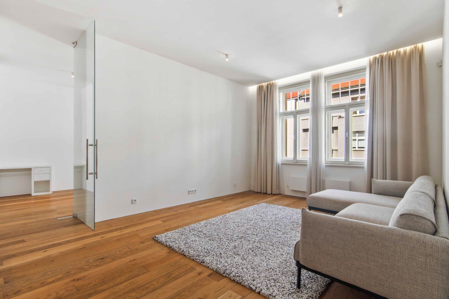 2 bedroom with open-plan kitchen flat to rent, 109 m², Laubova, Prague, Prague 2 bedroom with open-plan kitchen flat to rent, 109 m², Laubova, Prague, Prague