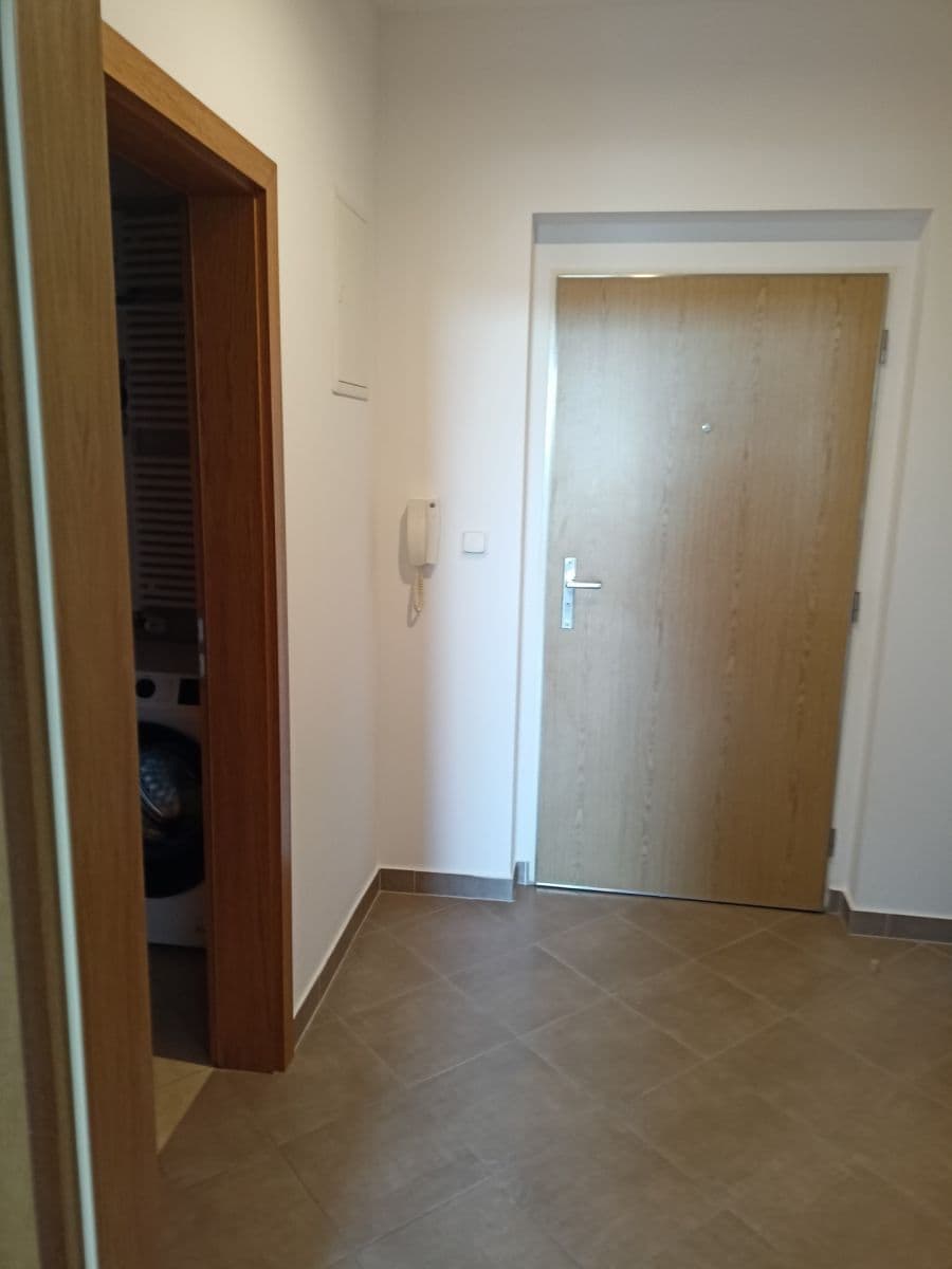 Studio flat to rent, 35 m², Pavla Beneše, Prague, Prague Studio flat to rent, 35 m², Pavla Beneše, Prague, Prague