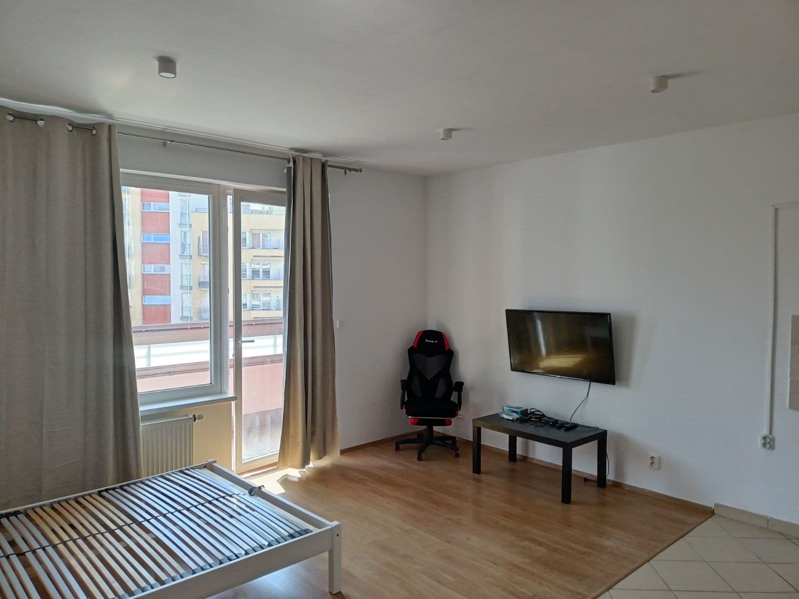 Studio flat to rent, 35 m², Pavla Beneše, Prague, Prague Studio flat to rent, 35 m², Pavla Beneše, Prague, Prague