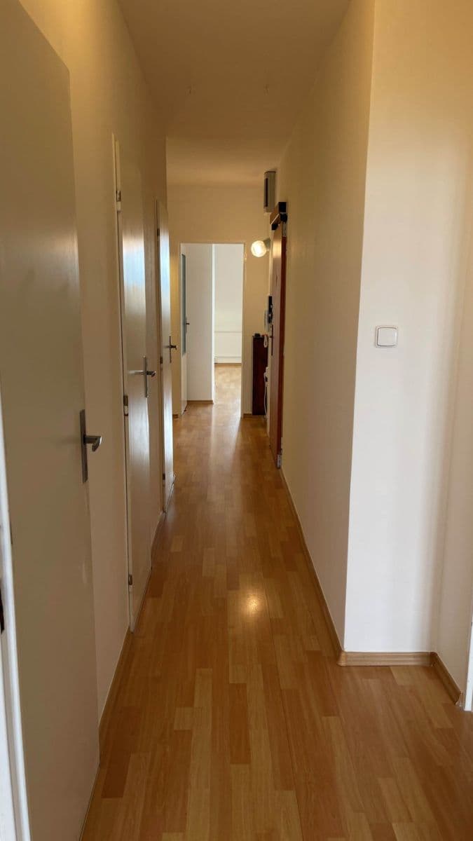 2 bedroom with open-plan kitchen flat to rent, 76 m², Janského, Prague, Prague 2 bedroom with open-plan kitchen flat to rent, 76 m², Janského, Prague, Prague