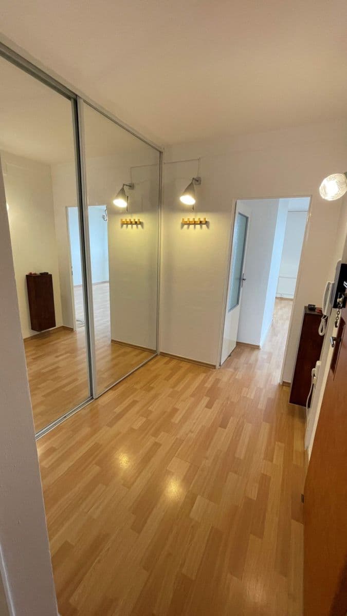 2 bedroom with open-plan kitchen flat to rent, 76 m², Janského, Prague, Prague 2 bedroom with open-plan kitchen flat to rent, 76 m², Janského, Prague, Prague
