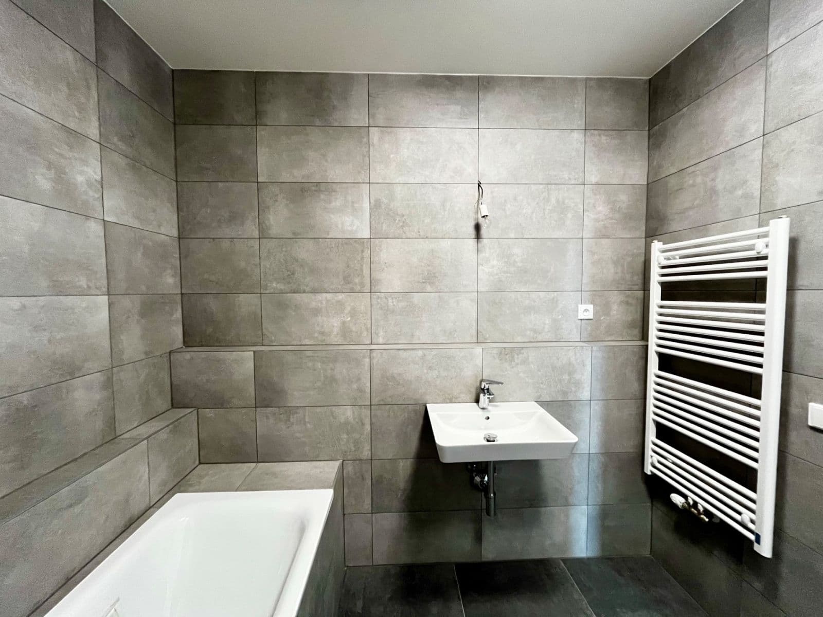 1 bedroom with open-plan kitchen flat to rent, 67 m², Malešická, Prague, Prague 1 bedroom with open-plan kitchen flat to rent, 67 m², Malešická, Prague, Prague