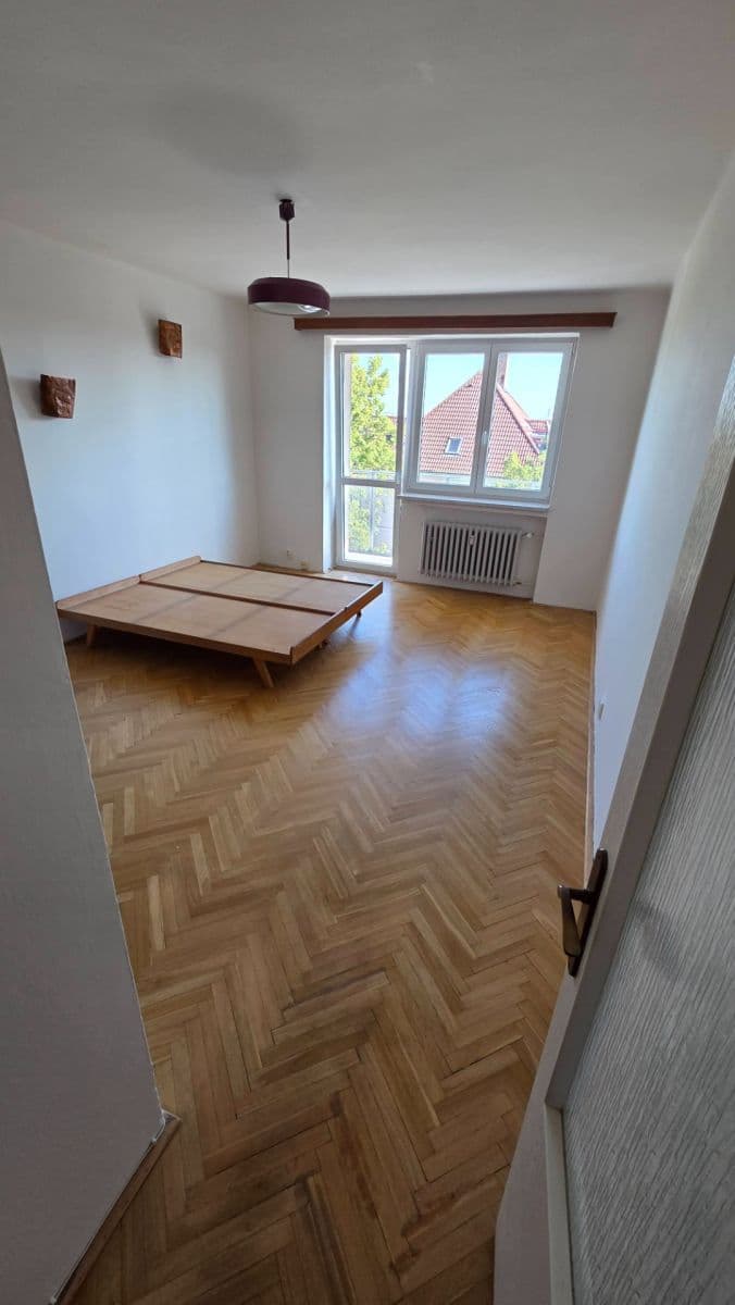 3 bedroom flat to rent, 72 m², Nad Krocínkou, Prague, Prague 3 bedroom flat to rent, 72 m², Nad Krocínkou, Prague, Prague