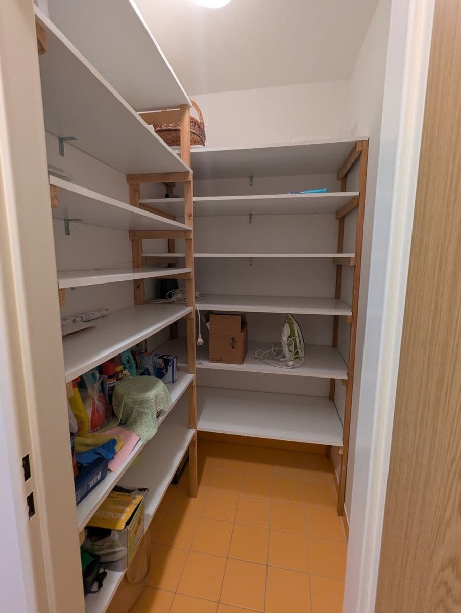 1 bedroom with open-plan kitchen flat to rent, 57 m², U Hostavického potoka, Prague, Prague 1 bedroom with open-plan kitchen flat to rent, 57 m², U Hostavického potoka, Prague, Prague