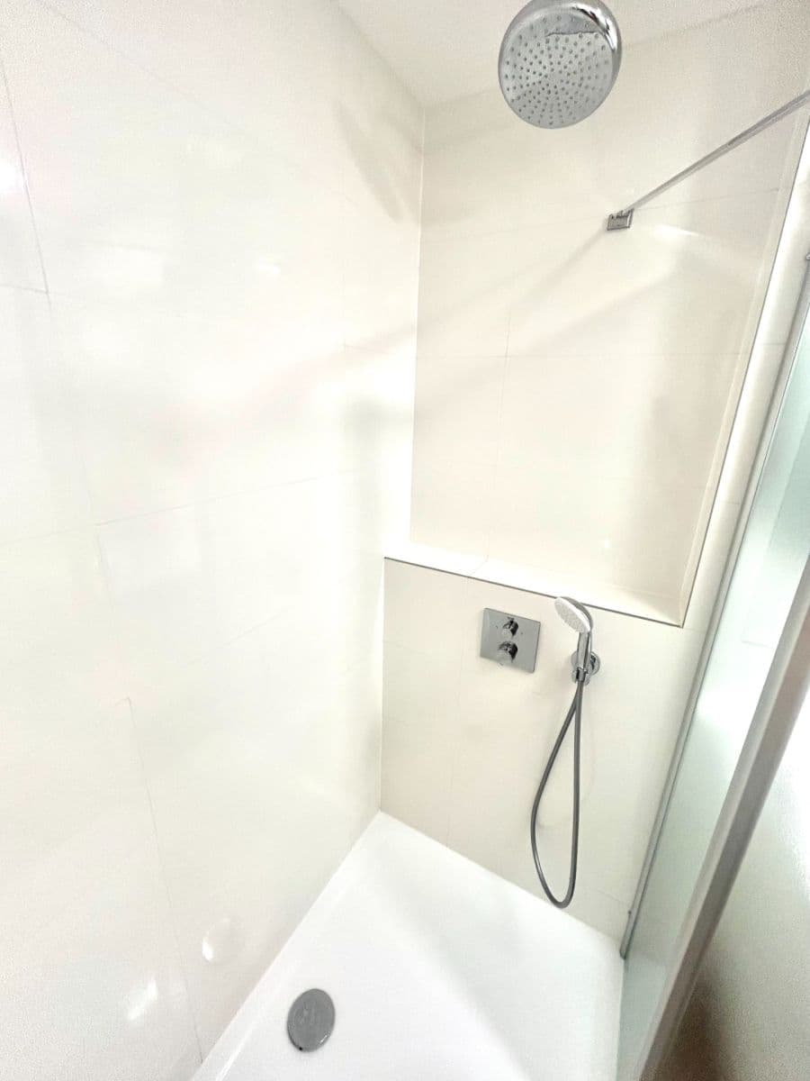 2 bedroom with open-plan kitchen flat for sale, 70 m², Rezlerova, Prague, Prague 2 bedroom with open-plan kitchen flat for sale, 70 m², Rezlerova, Prague, Prague