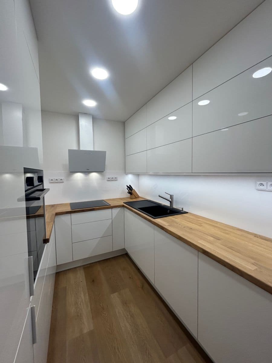 2 bedroom with open-plan kitchen flat for sale, 70 m², Rezlerova, Prague, Prague 2 bedroom with open-plan kitchen flat for sale, 70 m², Rezlerova, Prague, Prague
