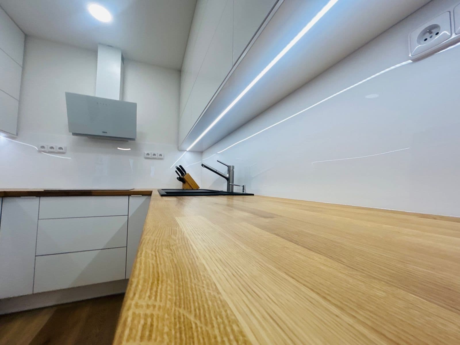 2 bedroom with open-plan kitchen flat for sale, 70 m², Rezlerova, Prague, Prague 2 bedroom with open-plan kitchen flat for sale, 70 m², Rezlerova, Prague, Prague