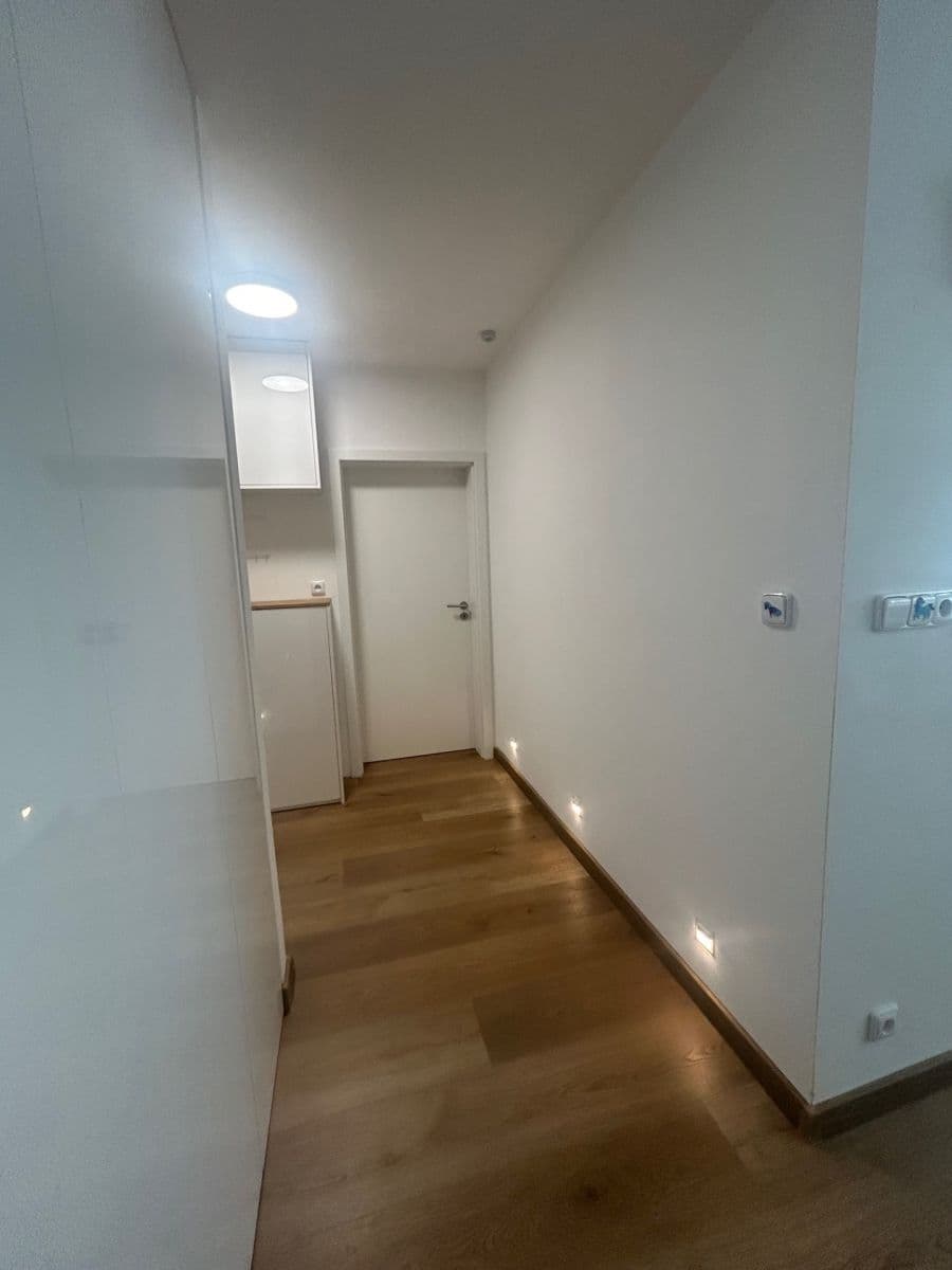 2 bedroom with open-plan kitchen flat for sale, 70 m², Rezlerova, Prague, Prague 2 bedroom with open-plan kitchen flat for sale, 70 m², Rezlerova, Prague, Prague