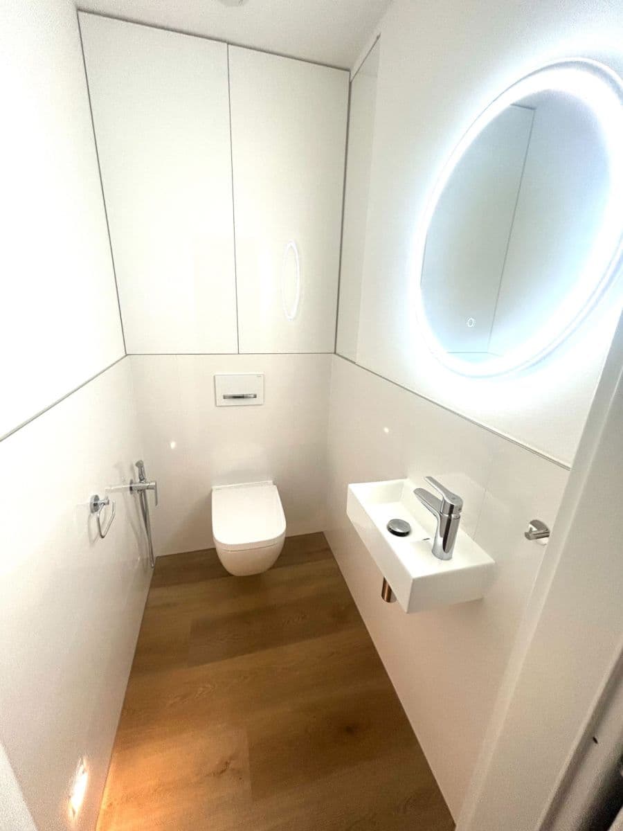 2 bedroom with open-plan kitchen flat for sale, 70 m², Rezlerova, Prague, Prague 2 bedroom with open-plan kitchen flat for sale, 70 m², Rezlerova, Prague, Prague