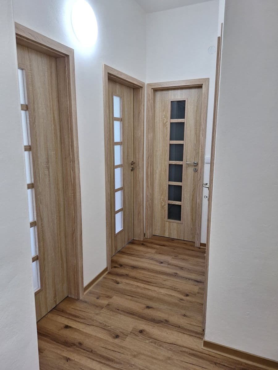 2 bedroom with open-plan kitchen flat to rent, 66 m², Úhonická, Jeneč, Středočeský Region 2 bedroom with open-plan kitchen flat to rent, 66 m², Úhonická, Jeneč, Středočeský Region