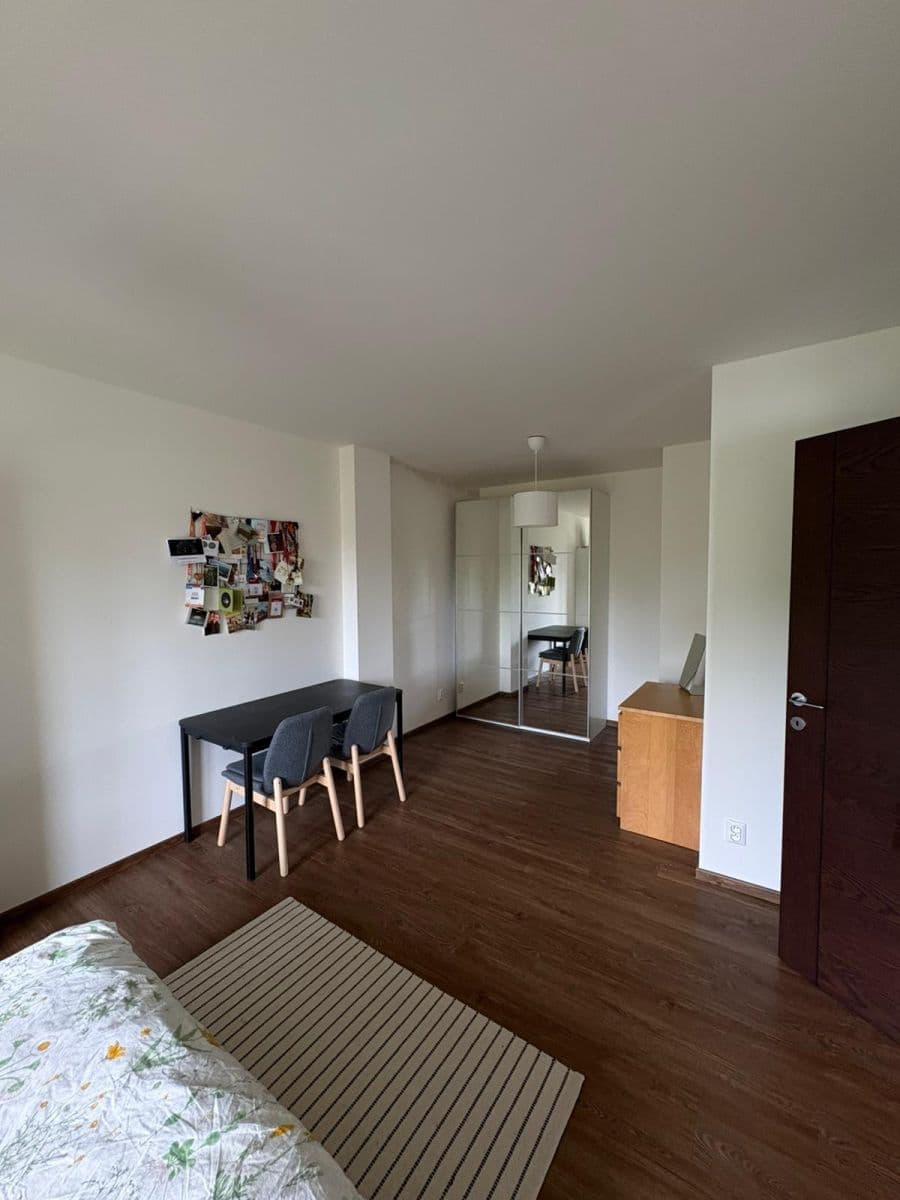 1 bedroom with open-plan kitchen flat to rent, 75 m², Třída Jiřího Pelikána, Olomouc, Olomoucký Region 1 bedroom with open-plan kitchen flat to rent, 75 m², Třída Jiřího Pelikána, Olomouc, Olomoucký Region