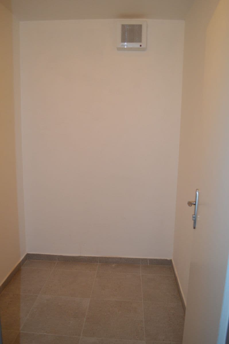 Studio flat to rent, 33 m², Kosmákova, Brno, Jihomoravský Region Studio flat to rent, 33 m², Kosmákova, Brno, Jihomoravský Region