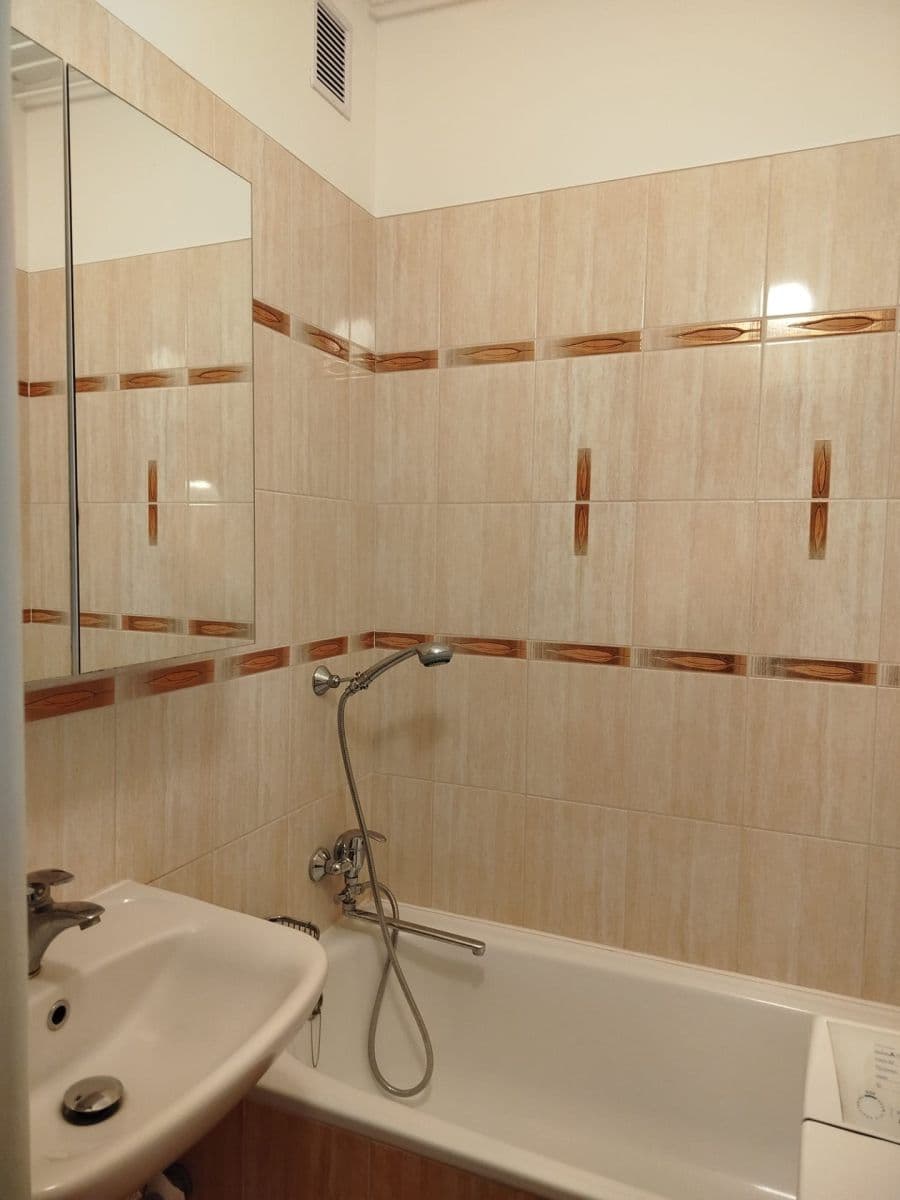 2 bedroom flat to rent, 56 m², Dělnické nám., Třebíč, Vysočina Region 2 bedroom flat to rent, 56 m², Dělnické nám., Třebíč, Vysočina Region