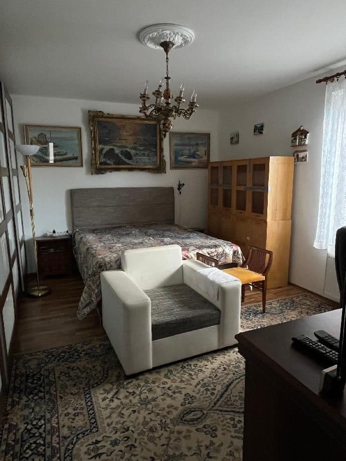 1 bedroom with open-plan kitchen flat to rent, 76 m², Mattioliho, Prague, Prague 1 bedroom with open-plan kitchen flat to rent, 76 m², Mattioliho, Prague, Prague