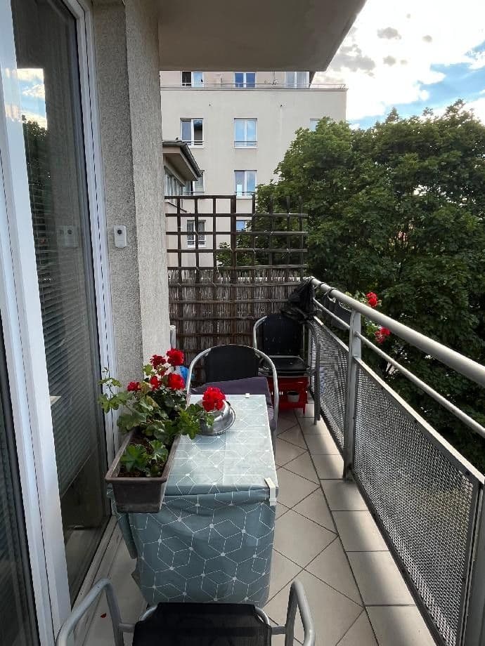1 bedroom with open-plan kitchen flat to rent, 76 m², Mattioliho, Prague, Prague 1 bedroom with open-plan kitchen flat to rent, 76 m², Mattioliho, Prague, Prague