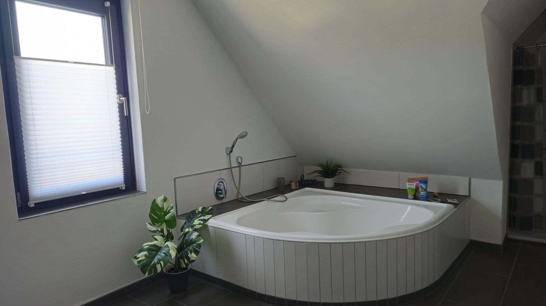 2 bedroom with open-plan kitchen flat for sale, 92 m², Neustadt am Main, Bavaria 2 bedroom with open-plan kitchen flat for sale, 92 m², Neustadt am Main, Bavaria