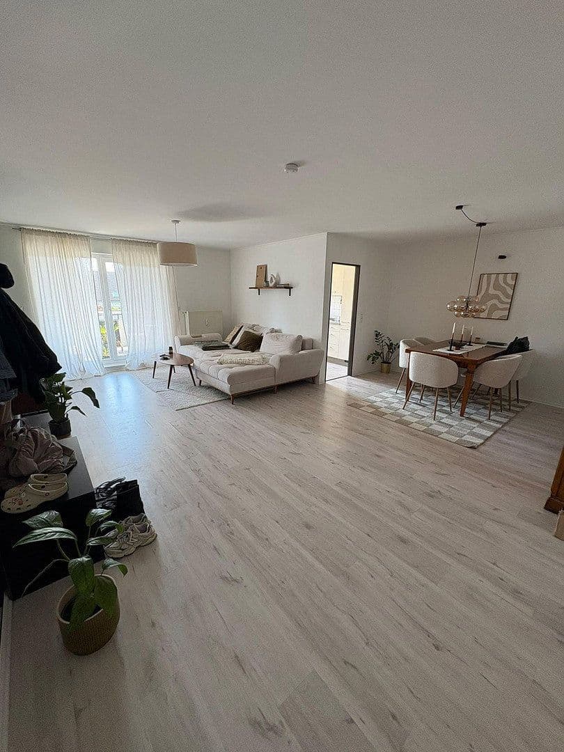 1 bedroom with open-plan kitchen flat to rent, 61 m², Hühnerheide 105, Dinslaken, North Rhine-Westphalia 1 bedroom with open-plan kitchen flat to rent, 61 m², Hühnerheide 105, Dinslaken, North Rhine-Westphalia