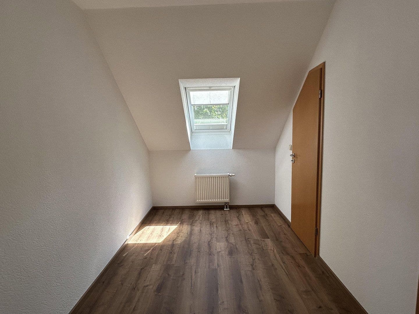 2 bedroom with open-plan kitchen flat to rent, 130 m², Niedernhausen, Hesse 2 bedroom with open-plan kitchen flat to rent, 130 m², Niedernhausen, Hesse