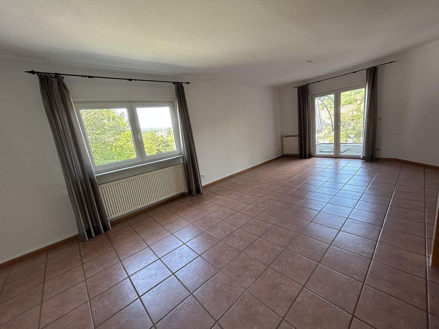 2 bedroom with open-plan kitchen flat to rent, 130 m², Niedernhausen, Hesse 2 bedroom with open-plan kitchen flat to rent, 130 m², Niedernhausen, Hesse