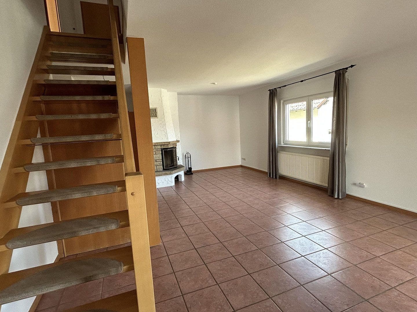 2 bedroom with open-plan kitchen flat to rent, 130 m², Niedernhausen, Hesse 2 bedroom with open-plan kitchen flat to rent, 130 m², Niedernhausen, Hesse