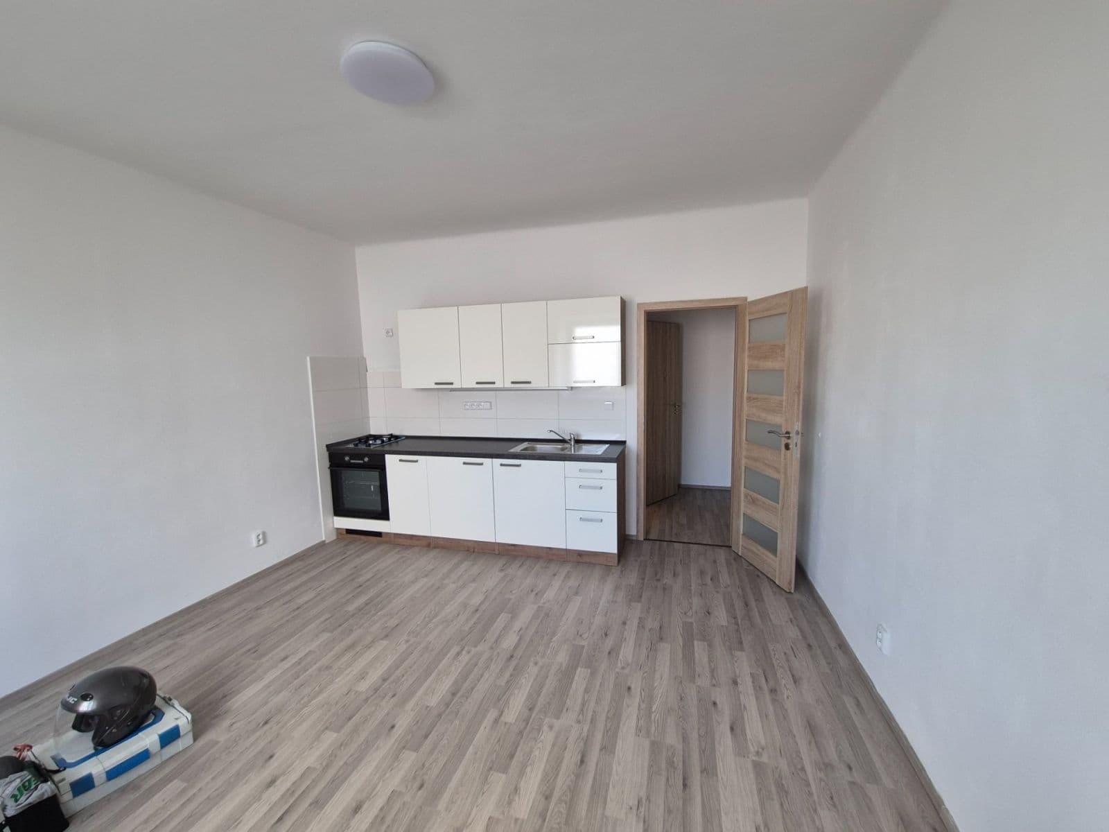 1 bedroom with open-plan kitchen flat to rent, 45 m², Provazníkova, Brno, Jihomoravský Region 1 bedroom with open-plan kitchen flat to rent, 45 m², Provazníkova, Brno, Jihomoravský Region