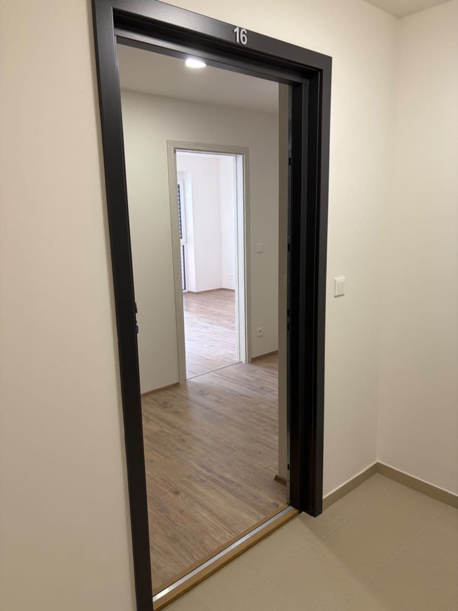 Studio flat to rent, 38 m², Pšeničná, Hořovice, Středočeský Region Studio flat to rent, 38 m², Pšeničná, Hořovice, Středočeský Region