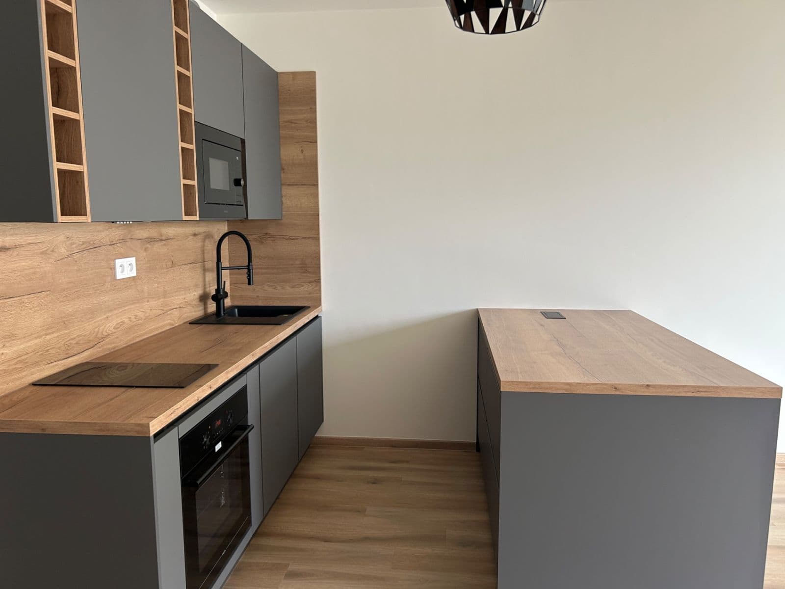 Studio flat to rent, 35 m², Gerstelova, Prague, Prague Studio flat to rent, 35 m², Gerstelova, Prague, Prague