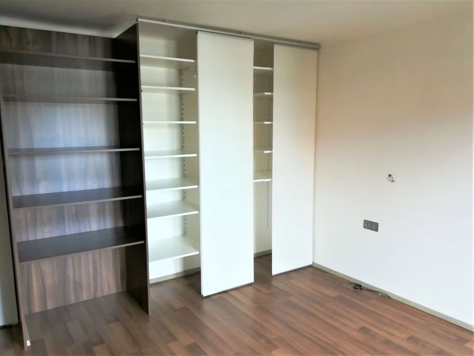 2 bedroom with open-plan kitchen flat to rent, 85 m², Ve dvojdomkách, Stochov, Středočeský Region 2 bedroom with open-plan kitchen flat to rent, 85 m², Ve dvojdomkách, Stochov, Středočeský Region