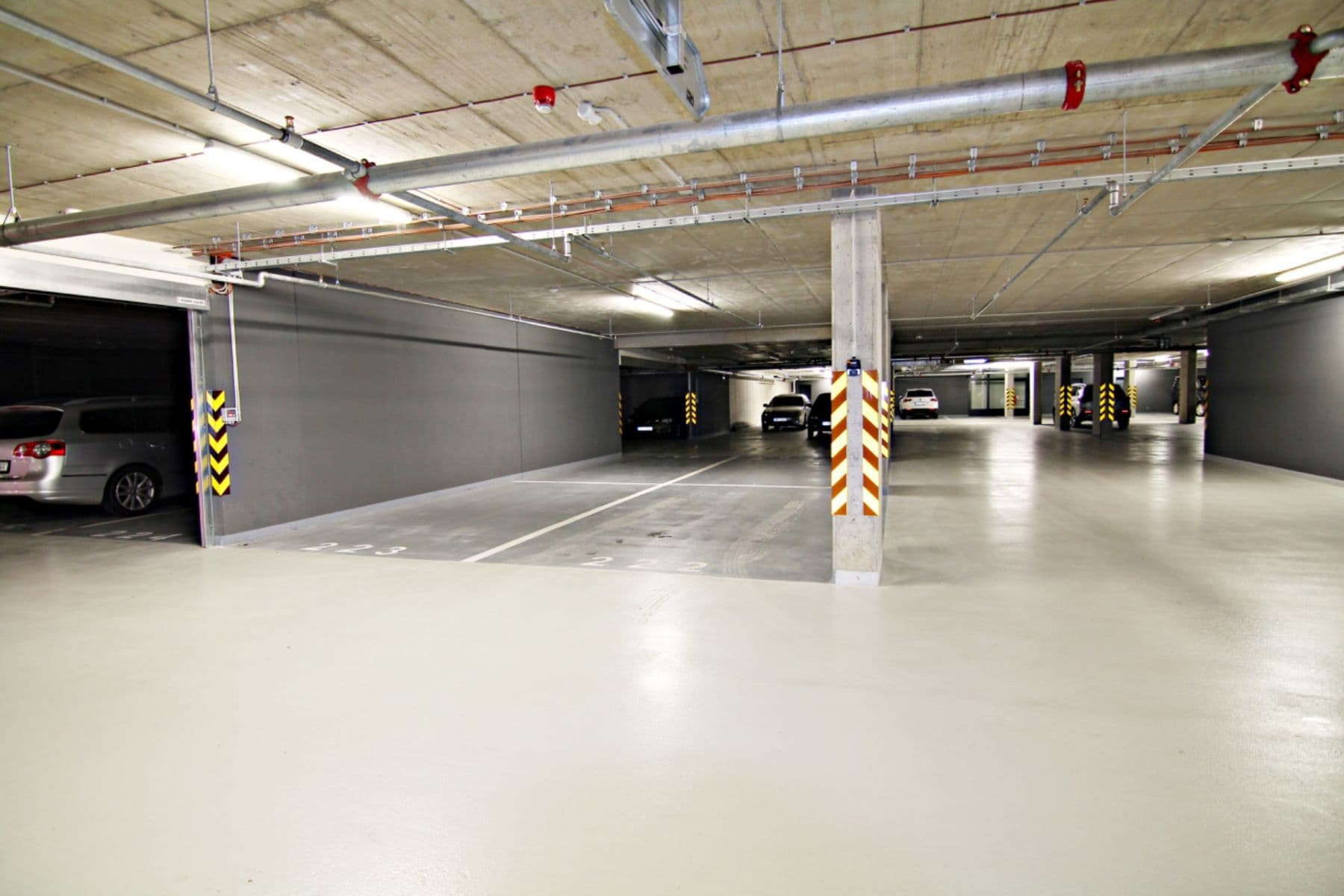 garage to rent, 14 m², Brno, Jihomoravský Region garage to rent, 14 m², Brno, Jihomoravský Region