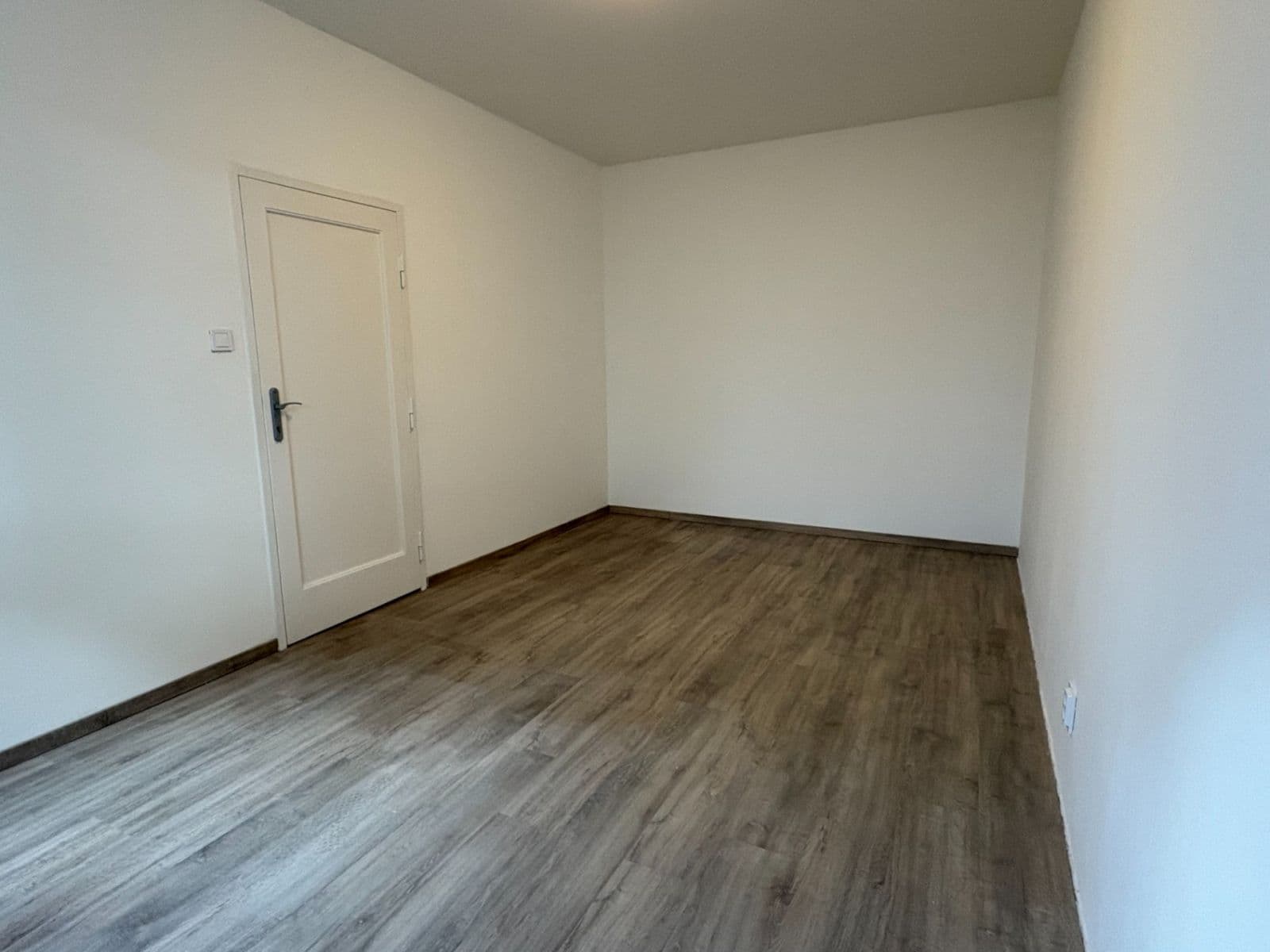 1 bedroom with open-plan kitchen flat to rent, 45 m², Evropská, Prague, Prague 1 bedroom with open-plan kitchen flat to rent, 45 m², Evropská, Prague, Prague