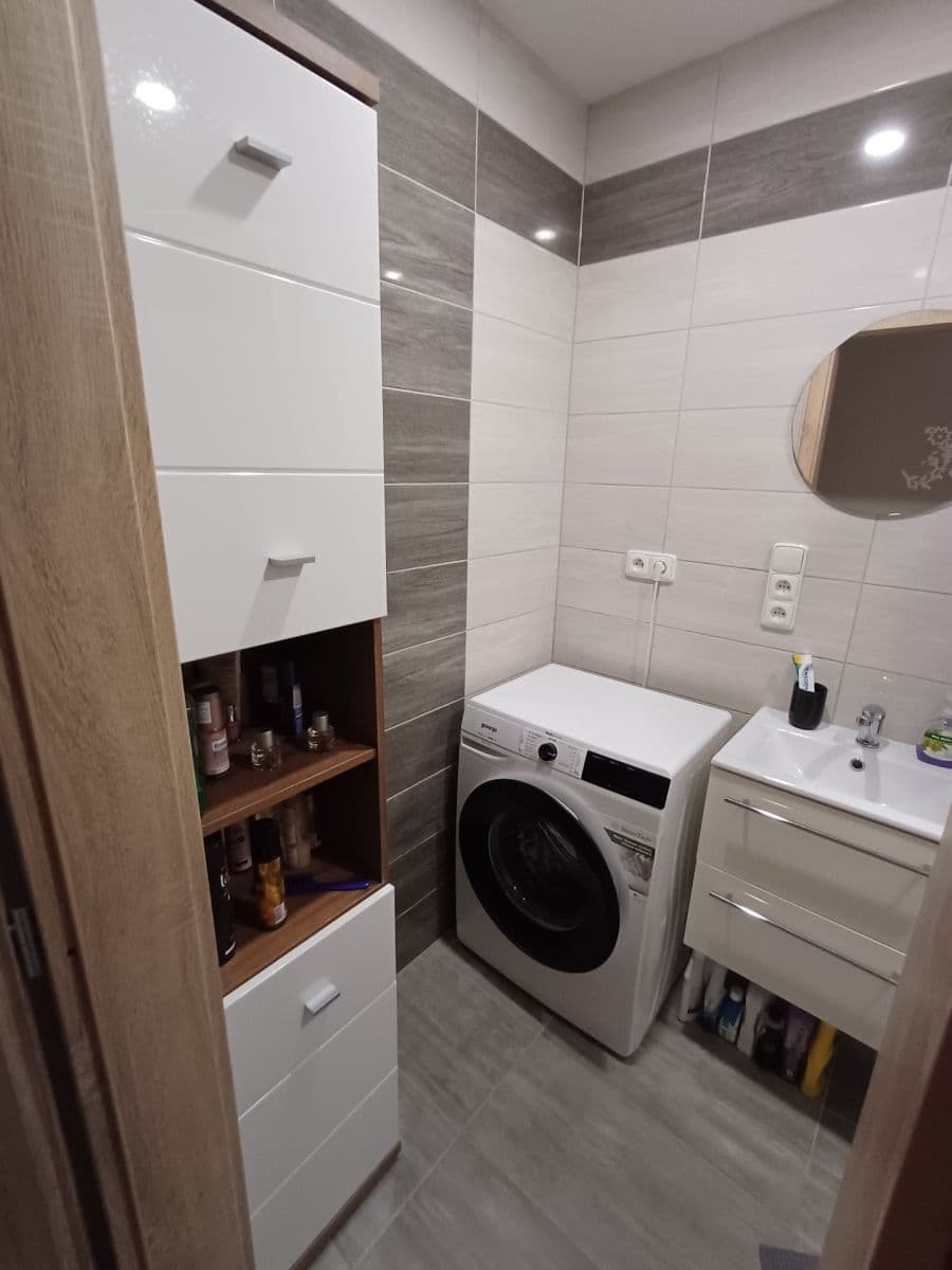 2 bedroom with open-plan kitchen flat to rent, 68 m², Bezručova, Holešov, Zlínský Region 2 bedroom with open-plan kitchen flat to rent, 68 m², Bezručova, Holešov, Zlínský Region