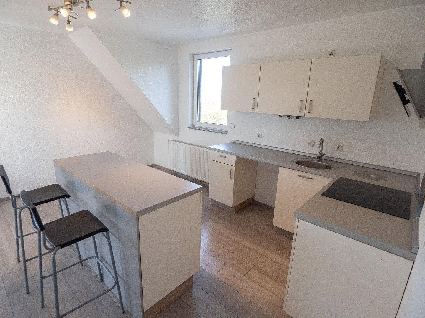 2 bedroom with open-plan kitchen flat to rent, 87 m², Duffenterstr. 26, Stolberg, North Rhine-Westphalia 2 bedroom with open-plan kitchen flat to rent, 87 m², Duffenterstr. 26, Stolberg, North Rhine-Westphalia