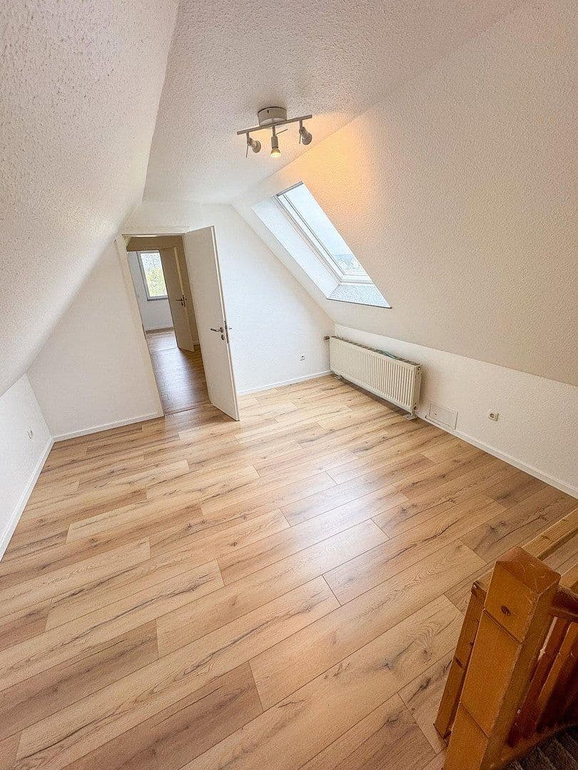 2 bedroom with open-plan kitchen flat to rent, 87 m², Duffenterstr. 26, Stolberg, North Rhine-Westphalia 2 bedroom with open-plan kitchen flat to rent, 87 m², Duffenterstr. 26, Stolberg, North Rhine-Westphalia