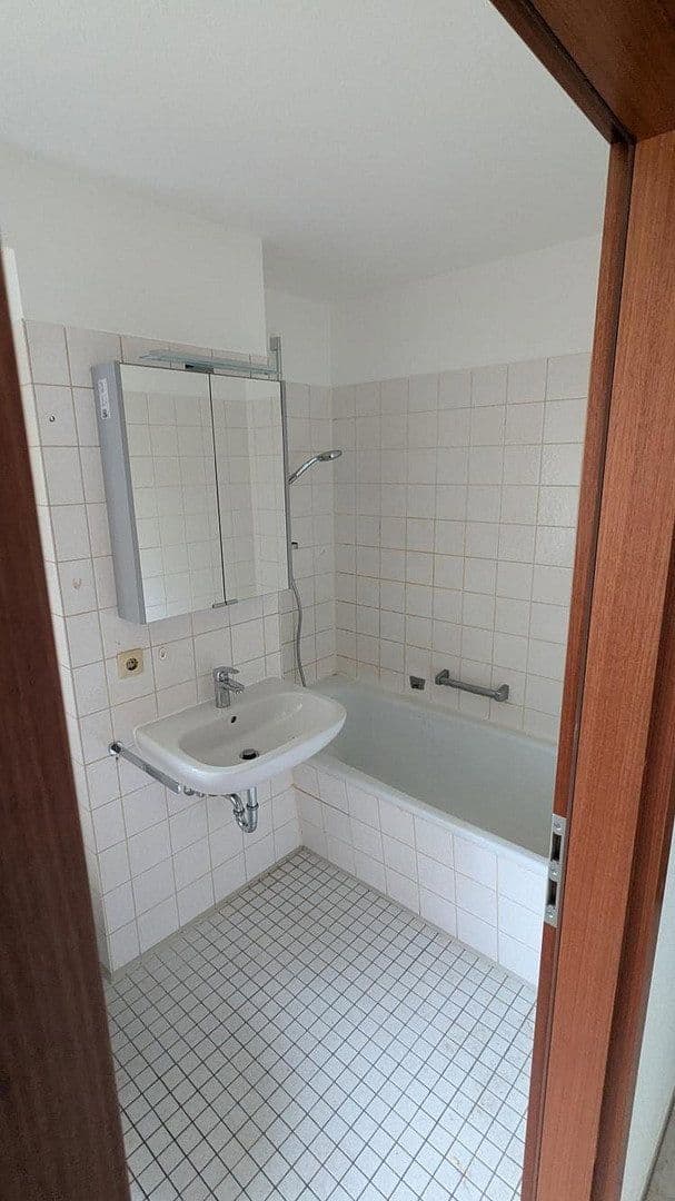 1 bedroom flat to rent, 35 m², Rosmarinweg 95, Stuttgart-Sommerrain, Baden-Württemberg 1 bedroom flat to rent, 35 m², Rosmarinweg 95, Stuttgart-Sommerrain, Baden-Württemberg