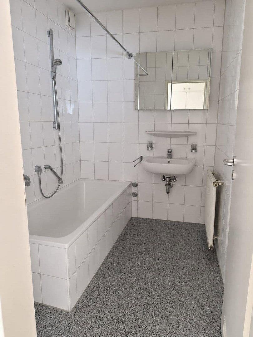 2 bedroom flat to rent, 80 m², Friedrichshafen, Baden-Württemberg 2 bedroom flat to rent, 80 m², Friedrichshafen, Baden-Württemberg