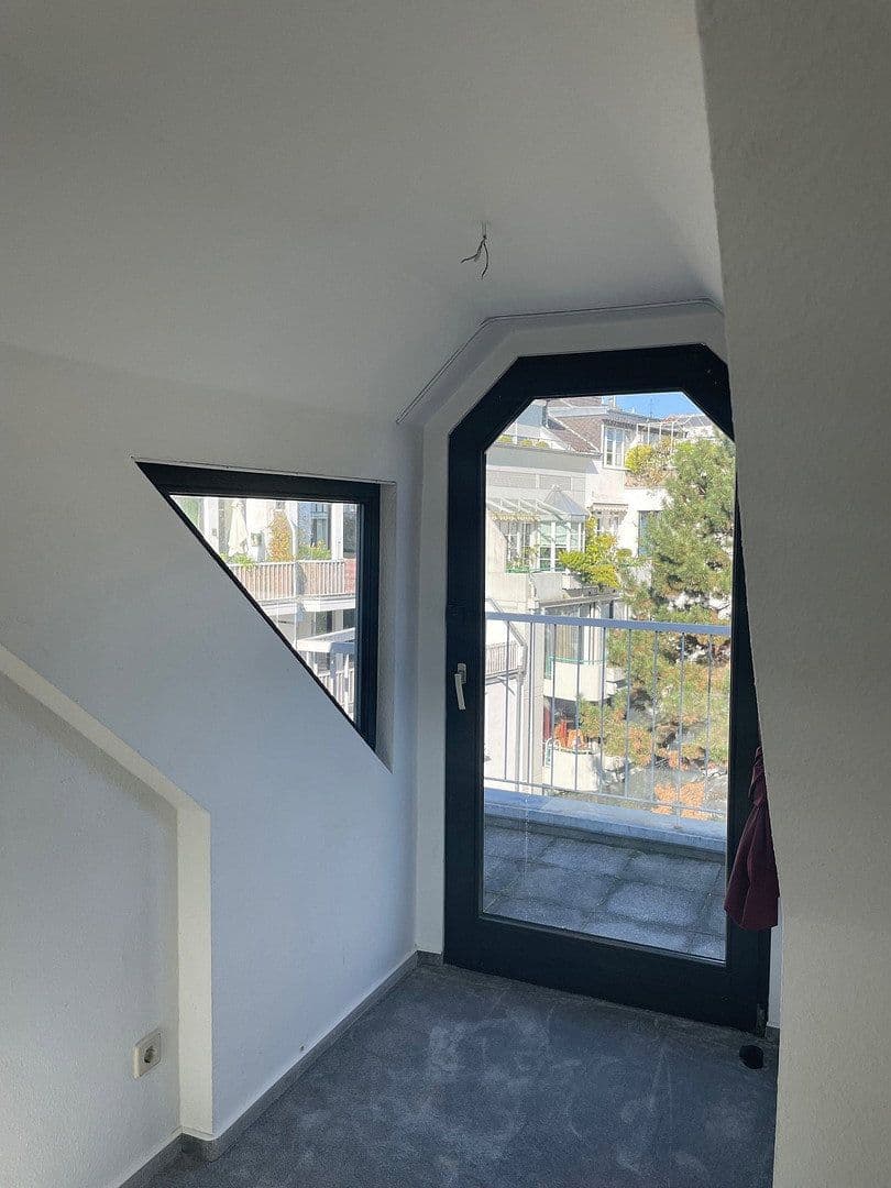 2 bedroom with open-plan kitchen flat to rent, 102 m², Bonn, North Rhine-Westphalia 2 bedroom with open-plan kitchen flat to rent, 102 m², Bonn, North Rhine-Westphalia
