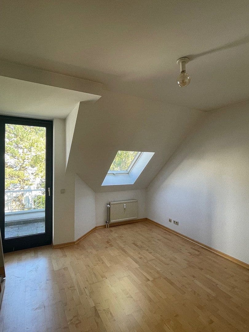2 bedroom with open-plan kitchen flat to rent, 102 m², Bonn, North Rhine-Westphalia 2 bedroom with open-plan kitchen flat to rent, 102 m², Bonn, North Rhine-Westphalia
