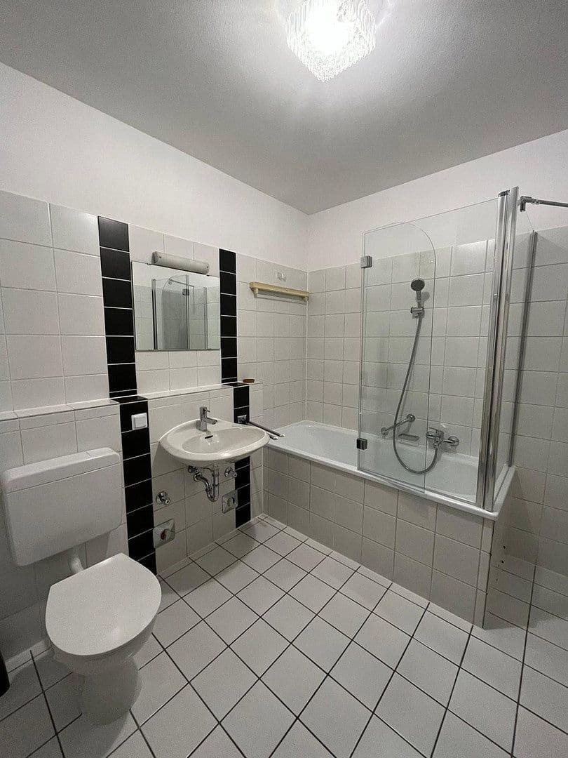 2 bedroom with open-plan kitchen flat to rent, 102 m², Bonn, North Rhine-Westphalia 2 bedroom with open-plan kitchen flat to rent, 102 m², Bonn, North Rhine-Westphalia