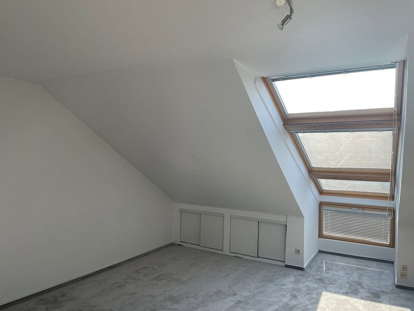 2 bedroom with open-plan kitchen flat to rent, 102 m², Bonn, North Rhine-Westphalia 2 bedroom with open-plan kitchen flat to rent, 102 m², Bonn, North Rhine-Westphalia