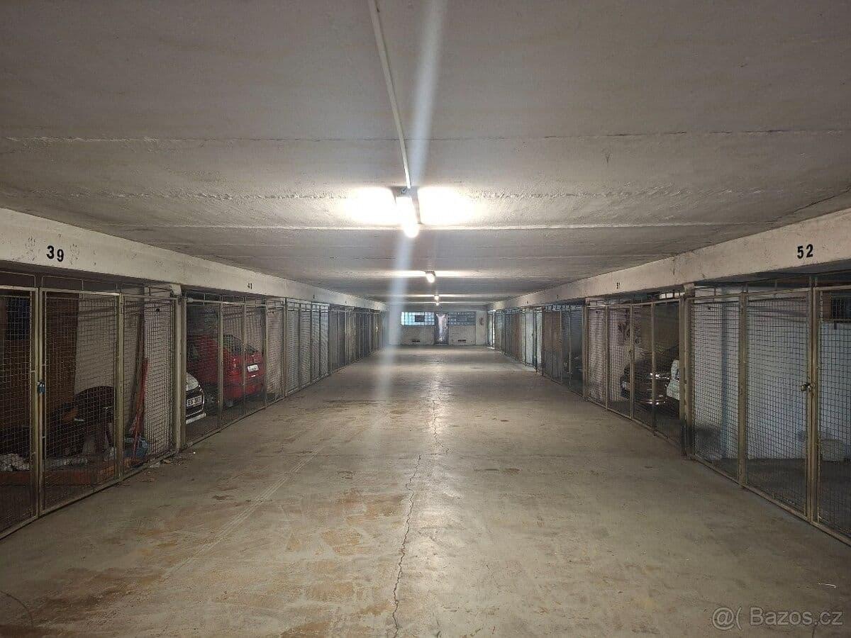 garage to rent, 17 m², Jana Zajíce, Pardubice, Pardubický Region garage to rent, 17 m², Jana Zajíce, Pardubice, Pardubický Region