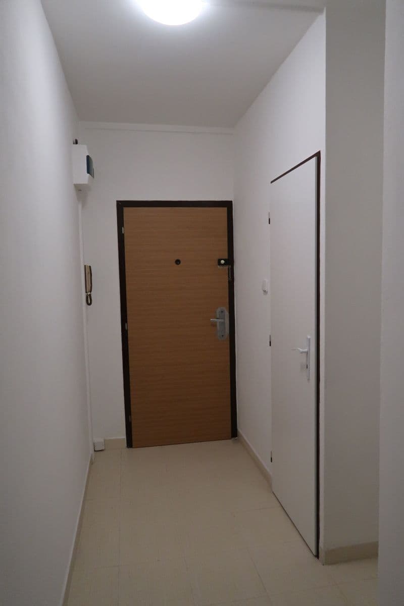 1 bedroom with open-plan kitchen flat to rent, 40 m², Jílová, Olomouc, Olomoucký Region 1 bedroom with open-plan kitchen flat to rent, 40 m², Jílová, Olomouc, Olomoucký Region