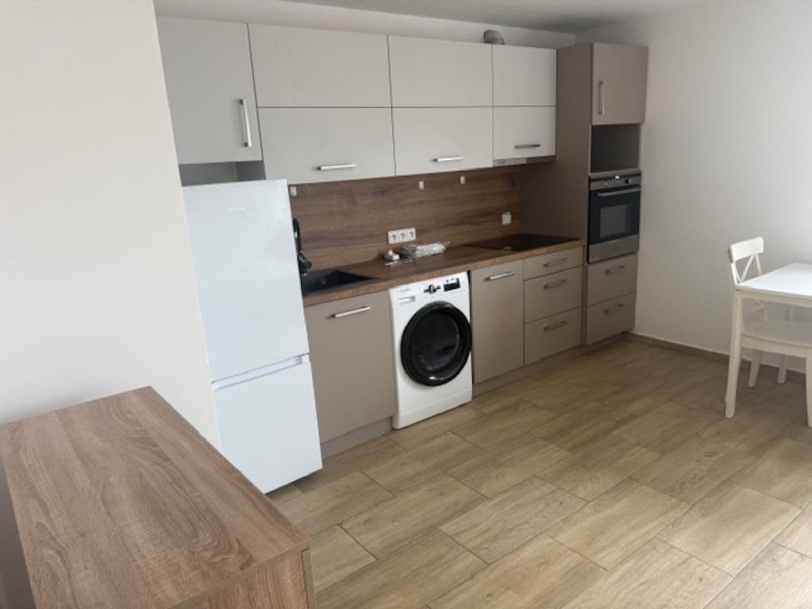 Small studio flat to rent, 28 m², Koutníkova, Hradec Králové, Královéhradecký Region Small studio flat to rent, 28 m², Koutníkova, Hradec Králové, Královéhradecký Region