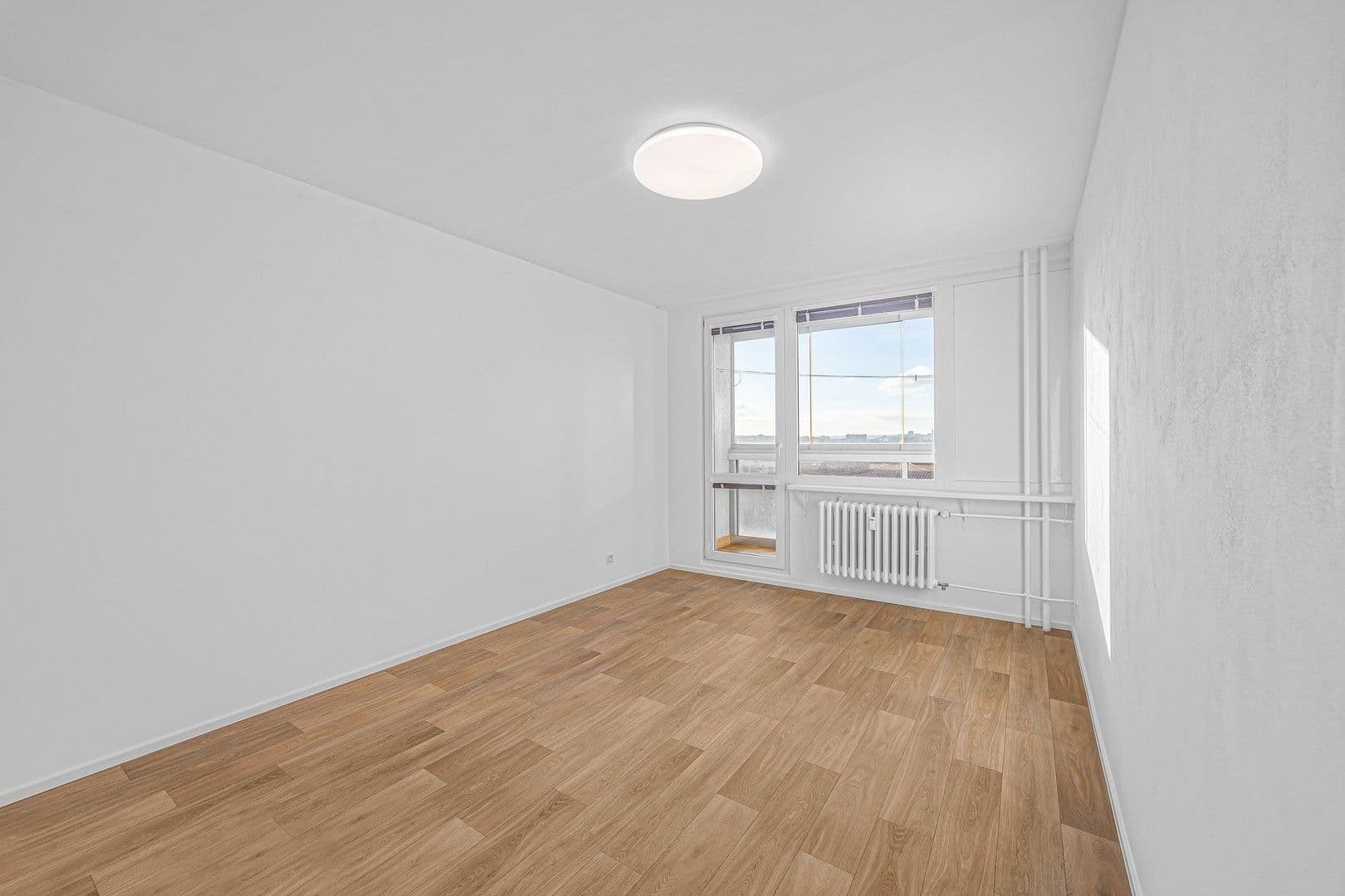 3 bedroom with open-plan kitchen flat to rent, 69 m², Hledíková, Prague, Prague 3 bedroom with open-plan kitchen flat to rent, 69 m², Hledíková, Prague, Prague