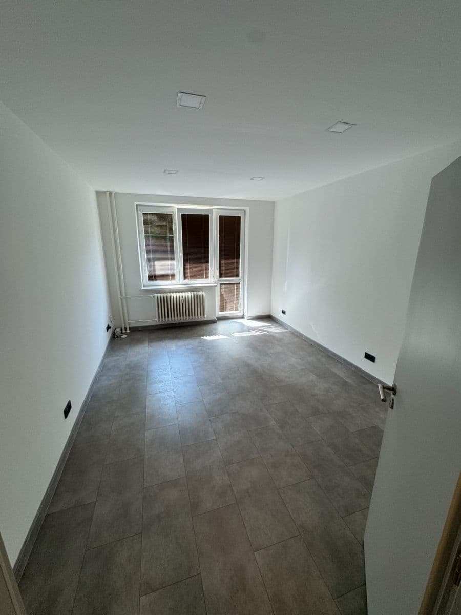1 bedroom with open-plan kitchen flat to rent, 55 m², Dukelská, Třinec, Moravskoslezský Region 1 bedroom with open-plan kitchen flat to rent, 55 m², Dukelská, Třinec, Moravskoslezský Region