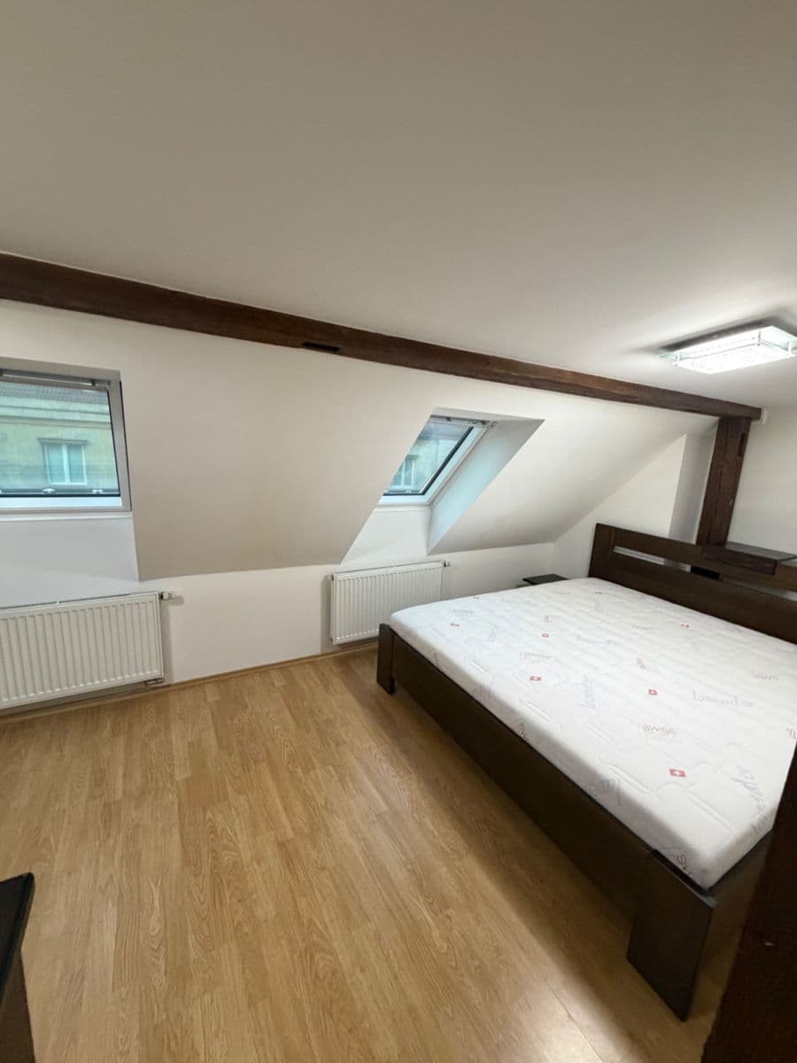 3 bedroom with open-plan kitchen flat to rent, 146 m², Hradeckých, Prague, Prague 3 bedroom with open-plan kitchen flat to rent, 146 m², Hradeckých, Prague, Prague
